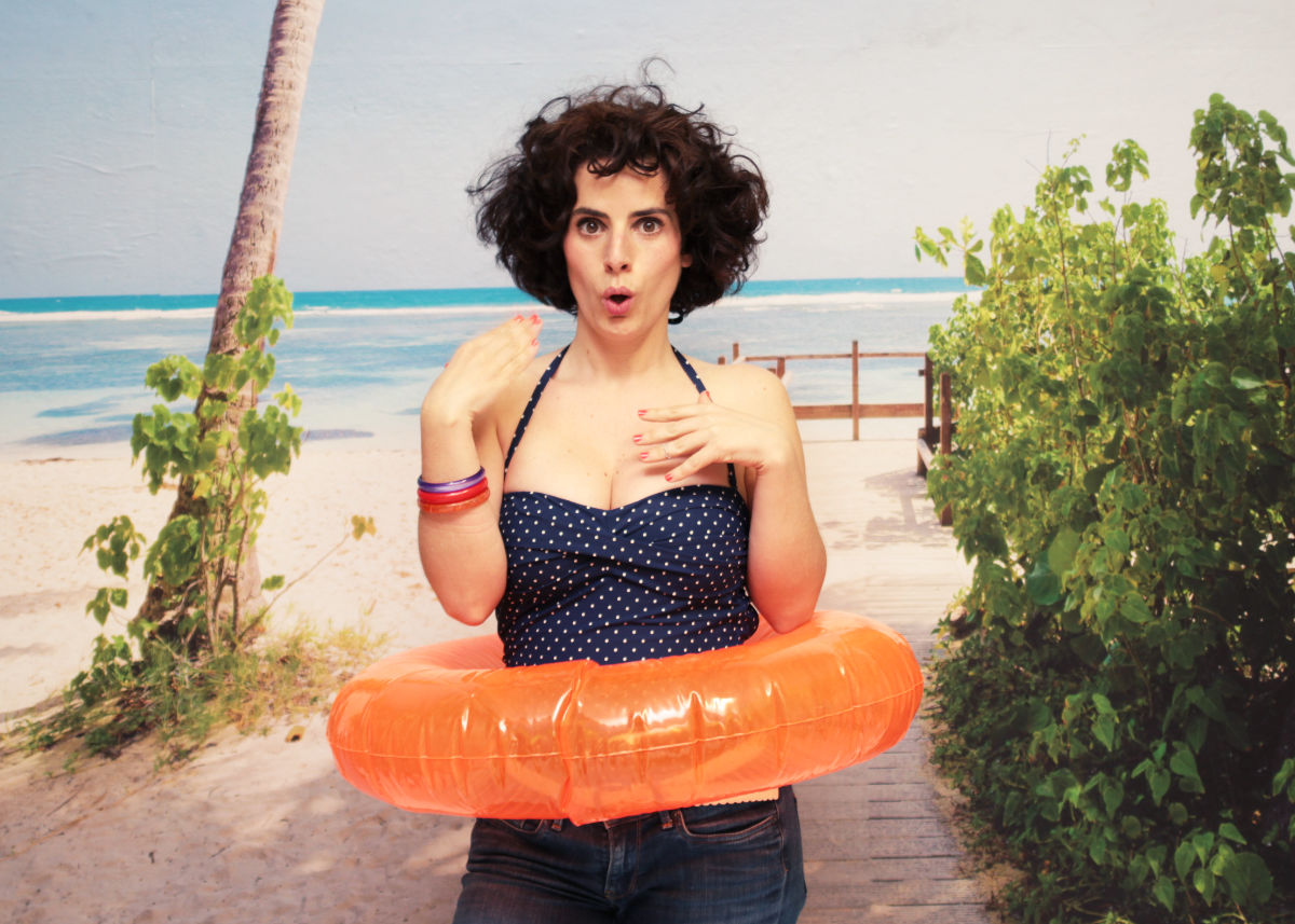 Behind-the-scenes of summer collage workshop sessions, full of experimentation and fun. Behind-the-scenes of summer collage workshop sessions, full of experimentation and fun.